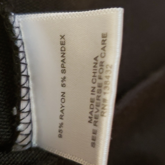 Collared Knit Shell Tank - Picture 4 of 5